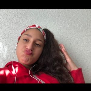 Meet your Posher, Ccristal